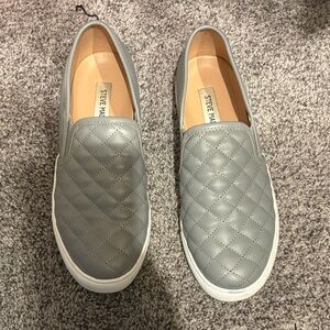 Steve Madden Quilted Gray Slip-On Loafers